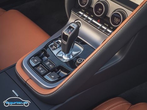 Jaguar F-Type Cabrio Facelift 2020 - Mittelkonsole