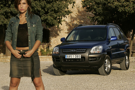 Kia Sportage - SUVs and Girls.