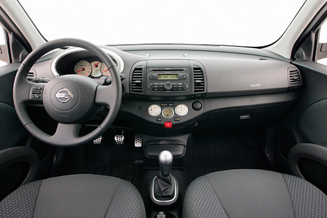 Nissan Micra - Cockpit