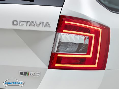 Skoda Octavia RS Combi - Ebenso Serie sind die LED-Rückleuchten und LED-Tagfahrlicht.
