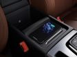 Audi Q5 Facelift 2021 - Kontaktlose Ladefläche für Smartphones