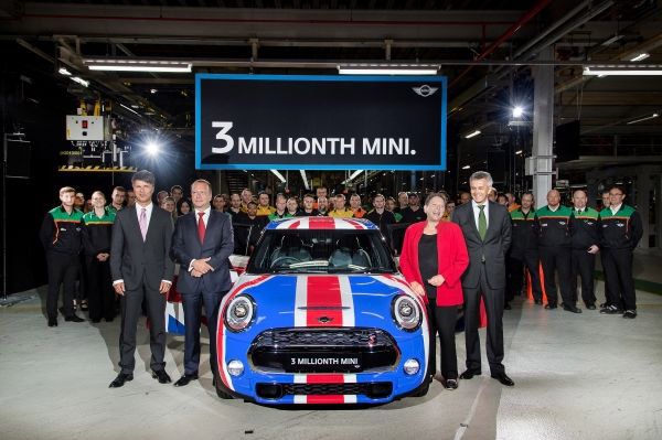 Produktionsjubiläum: 3 Millionen Mini seit Übernahme durch BMW im Jahr 2001. Bild: BMW