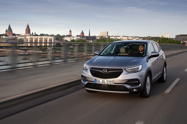 Opel Grandland X jetzt mit 180 PS Top-Benziner.