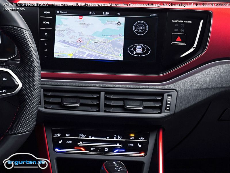 Foto (Bild): VW Polo VI GTI Facelift 2021 - Mittelkonsole mit  Navigationssystem Discover Pro (Sonderausstattung). Die Klimaanlage hat  sich deutlich verändert. ()