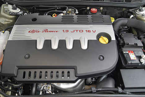 Alfa 147, Motor