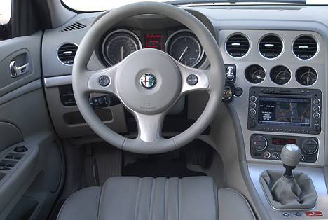 Alfa 159, Cockpit