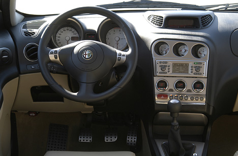 Alfa Crosswagon, Cockpit