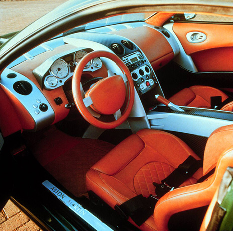 Aston Martin Vantage - Cockpit