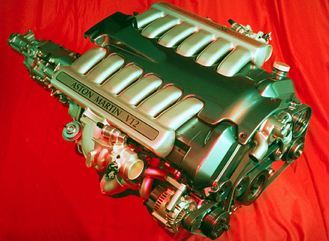 Aston Martin Vantage - Motor