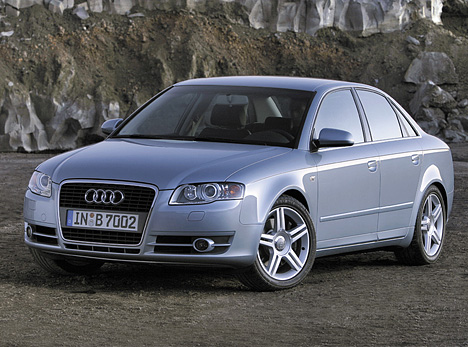 Audi A4, Front