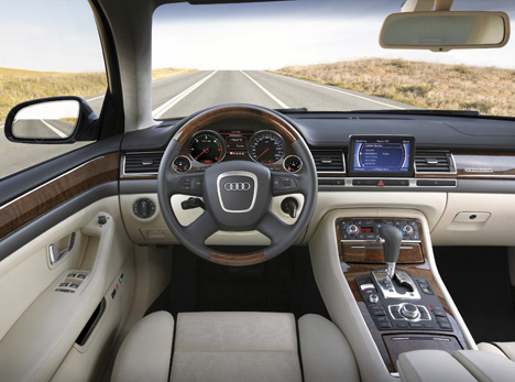 Audi A8, Cockpit