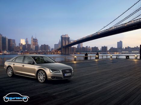 Audi A8 - New York, Brooklyn Bridge