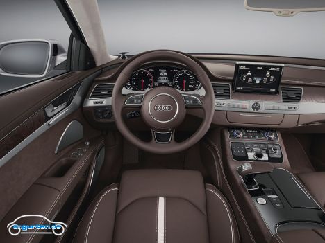Audi A8 Facelift 2014 - Innen hat sich zunächst mal beim Design wenig getan.