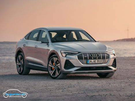 Der neue Audi e-tron Sportback - Der e-tron Sportback muss auch mal offroad gefahren werden.