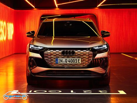 Audi Q4 e-tron - Den Q4 gibt es sowohl mit - Achtung - Heckantrieb oder aber als quattro mit Allrad. Die quattros beginnen allerdings etwa 10.000 Euro oberhalb des Einstiegspreises.