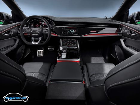 Audi RS Q8 - Leider kommt auch der Kraftstoffverbrauch auf Höchstwerte: 12,1 Liter auf 100 km im NEFZ Zyklus, der bei einem solchen Fahrzeug sicherlich so gut wie nichts aussagt.