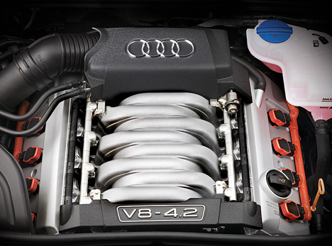 Audi S4 Cabrio - V8 Motor