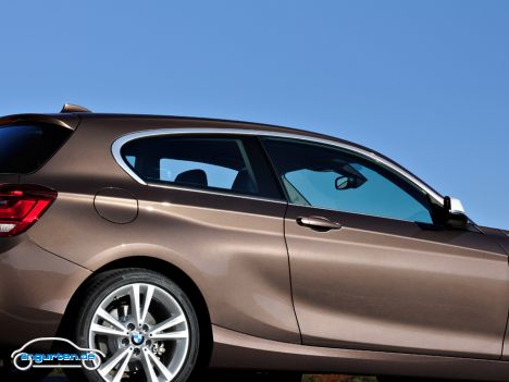 BMW 1er - 3 Türer - Geschwungene Seitenlinie und breite Türen