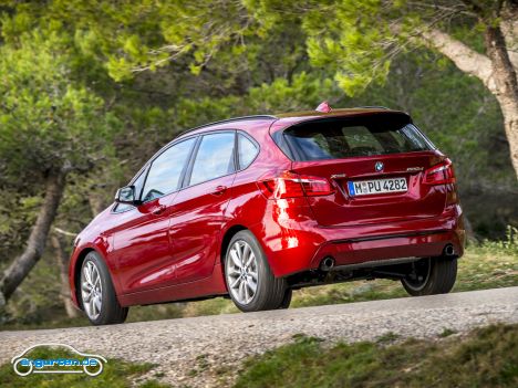 BMW 2er Active Tourer - Farbe: Flamencorot Metallic