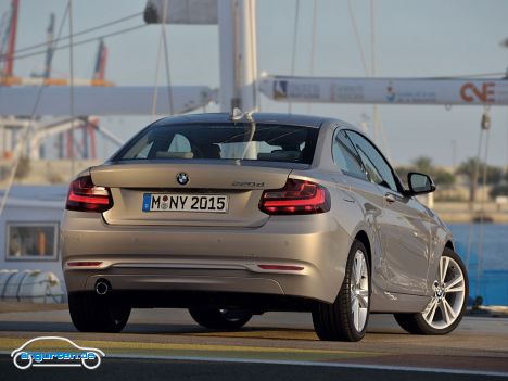 BMW 2er Coupe - Auch im Heckbereich ist das Coupe sehr eigenständig.