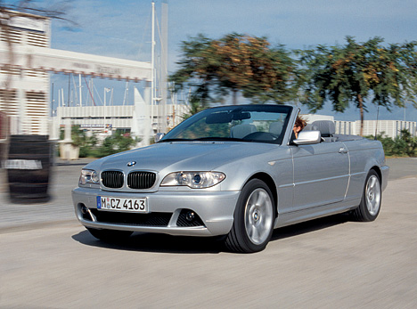 Weiß-Blaues Frischluftvergnügen: BMW 3er Cabrio