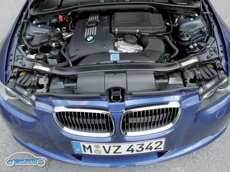 BMW 3er Coupe - Motorraum