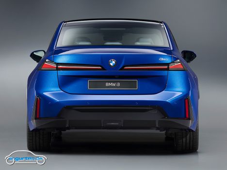 BMW 3er i3 (2026) - Die Ausgestaltung der Heckleuchten ist schick, hat aber mit dem beim iX3 eingeschlagenen Weg eigentlich auch schon wieder nichts mehr zu tun.