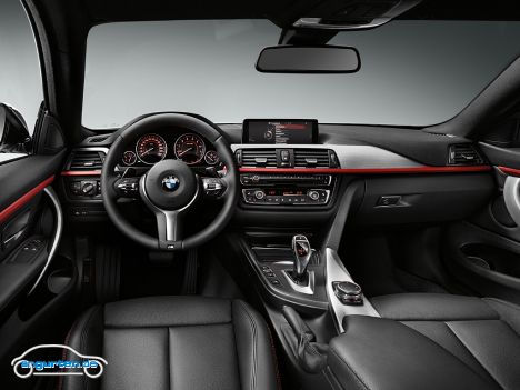 BMW 4er Coupe - So gibt es im Innenraum zum Beispiel eine Zierleiste als Kontrast, die im gesamten Innenraum umläuft (hier in rot).