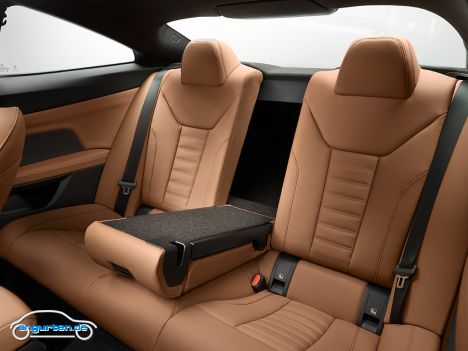 BMW 4er Coupe (G22) MJ 2021 - Rücksitze mit variabler Durchlademöglichkeit