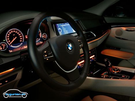 BMW 5er Gran Toursimo - Cockpit mit Beleuchtung