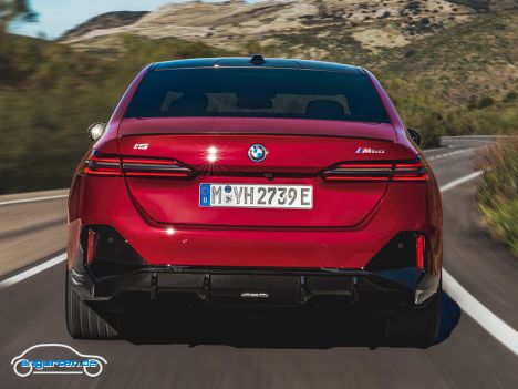 Die neue BMW 5er Limousine 2023 - Heckansicht