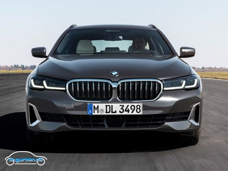 BMW 5er Touring Facelift 2020 - Die Front wirkt wesentlich breiter.