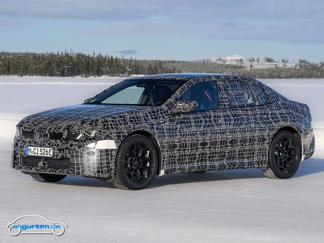 BMW i3 (2026) Camou in Schweden - Der i3 50 Xdrive soll 345 kW respektive 469 PS leisten.
