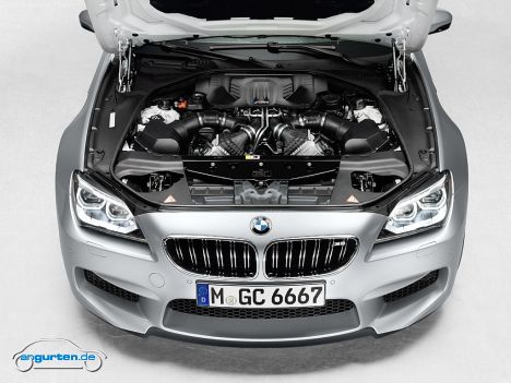 Und so sieht es unter der Motorhaube des M6 Gran Coupe aus.