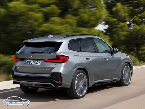 BMW X1 (2022) - Heckansicht Hybrid