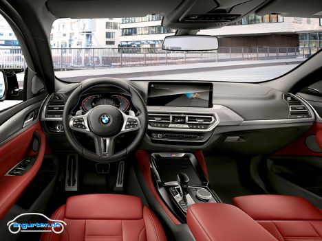 BMW X4 Facelift 2021 - Im Innenraum wird das Infodisplay in der Mitte ein bisschen verändert. Ebenso die Klimaanlage.