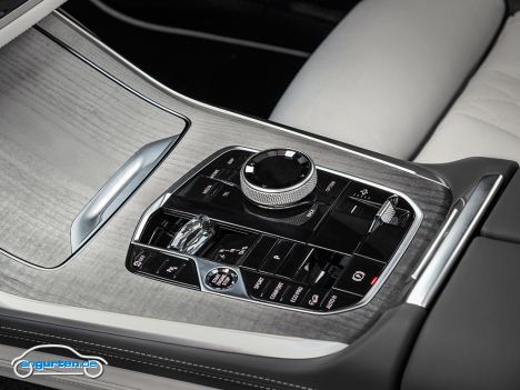 BMW X7 - Facelift 2022 - Bedienkonsole in der Mitte