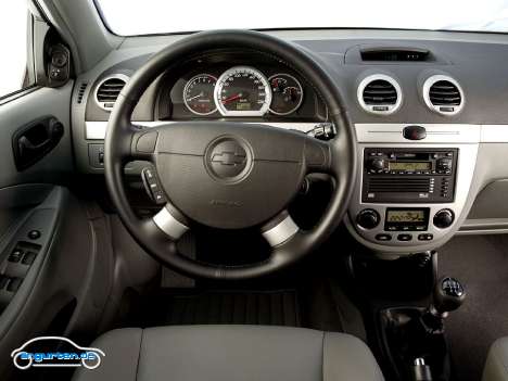 Chevrolet Lacetti - Innenraum: Cockpit
