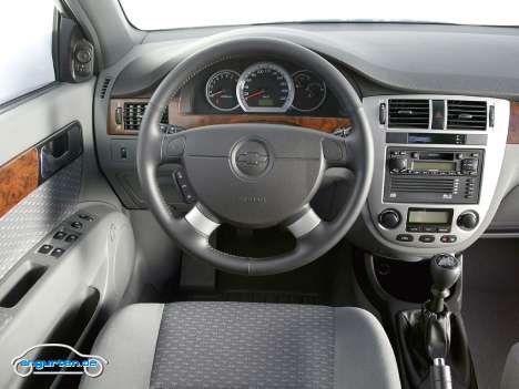 Chevrolet Nubira - Innenraum: Cockpit