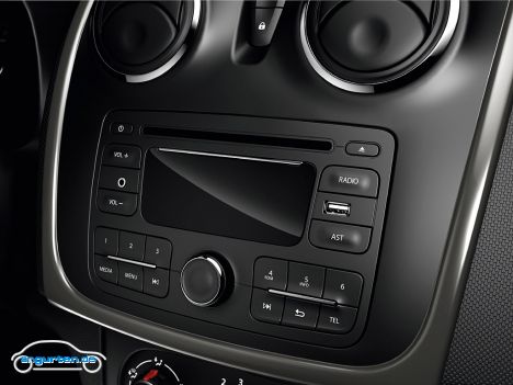 Das Dacia Plug & Play Radio gibt es zu fairen Konditionen …