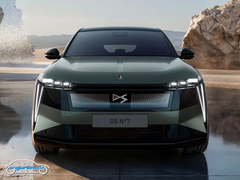 DS No. 7 (2027) - Hybrid heißt in diesem Zusammenhang Mild Hybrid mit 1,2 Liter Dreizylinder und 145 PS Leistung, wie man das schon aus nahezu jeder Stellantis-Baureihe kennt.