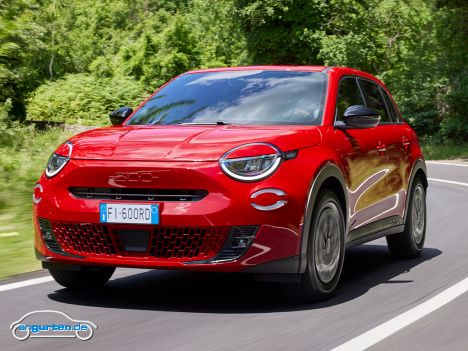 Der neue Fiat 600e - Frontansicht Red Edition
