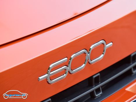Der neue Fiat 600e - Modell-Schriftzug