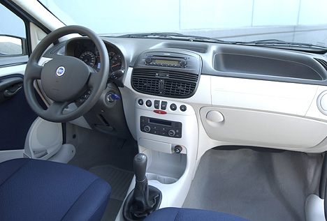 Fiat Punto - Cockpit