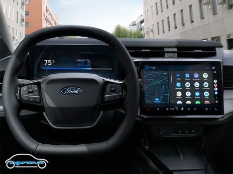Ford Pume Gen-E - Auch die Batterie ist mit 43 kWh recht knapp bemessen, so dass die Reichweite im mittleren 300er Bereich liegt.