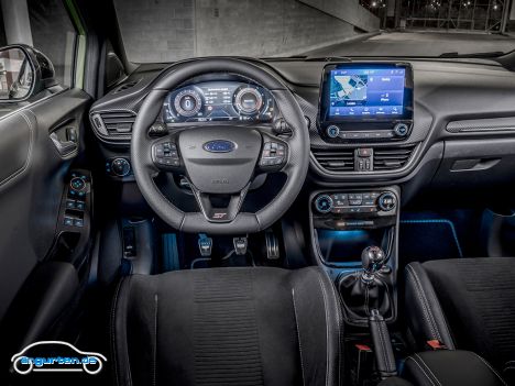 Ford Puma ST - Innen gibt es das digitale Cockpit. Ein analoges Kombiinstrument gibt es nicht mehr.