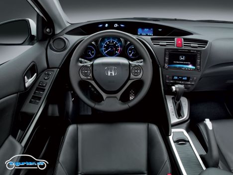 Im Innenraum des Honda Civic ist alles nüchtern und funktional.