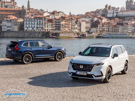 Honda CR-V 2023 - Blau und weiß