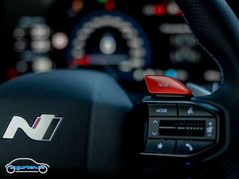 Hyundai Ioniq 6 N (2026) - Lenkrad Detail