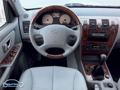 Hyundai Terracan - Innenraum: Cockpit